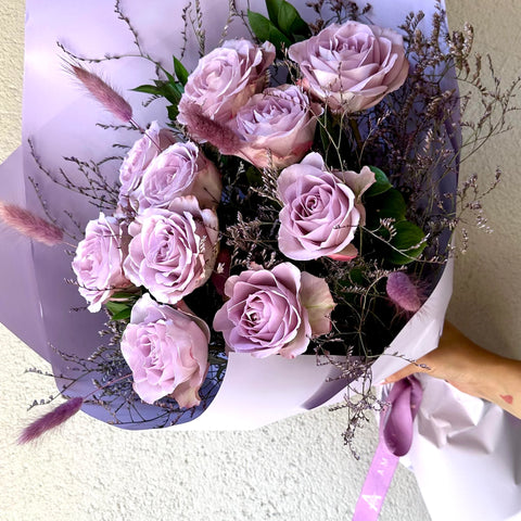 Memory Lane Lovers Bouquet of 10 Lilac Roses 