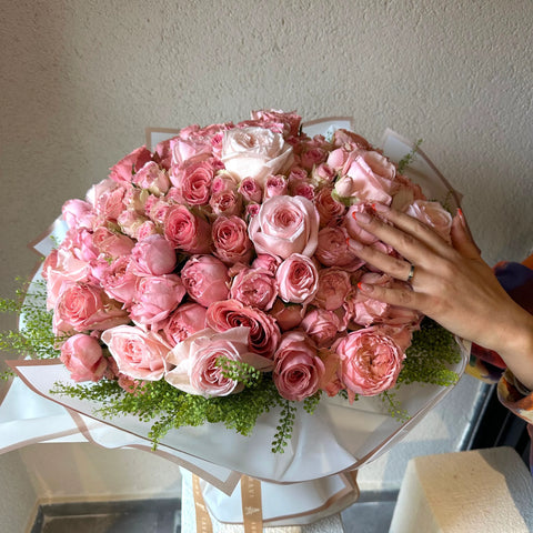 Olivia 101 Pembe Gül Buketi