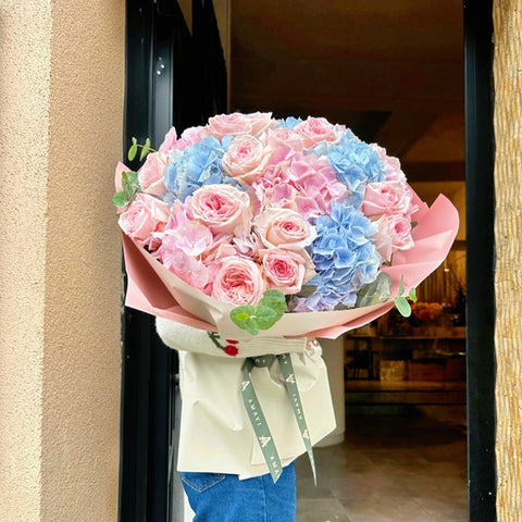 LOVELY MAMA! Premium Hydrangea Bouquet