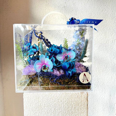 Velvet Azure Bloom Bag Pleksi Çantada Galaksi Laleler